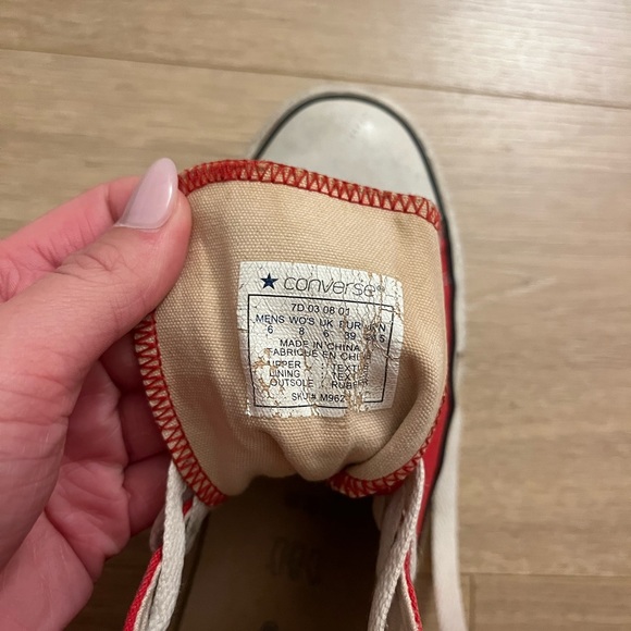 COPY - red converse - Picture 6 of 6